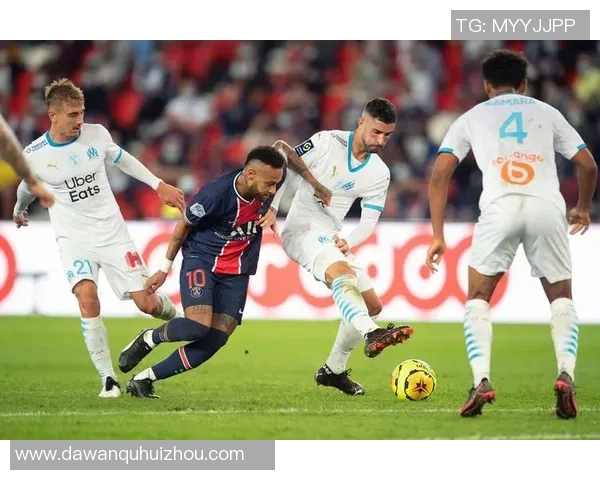 马赛与奥林匹亚科的激烈对决揭示了欧洲足球的魅力与竞争力